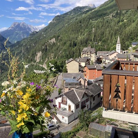 Bel Appartement 2.5 Pieces Avec Balcon, Magnifique Vue Sur Le Glacier Des Grands Finhaut Экстерьер фото